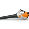 STIHL BGA 30 lapu pūtējs uz balta fona no sāniem