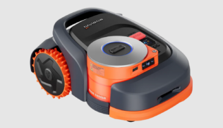 Segway robots uz pelēka fona