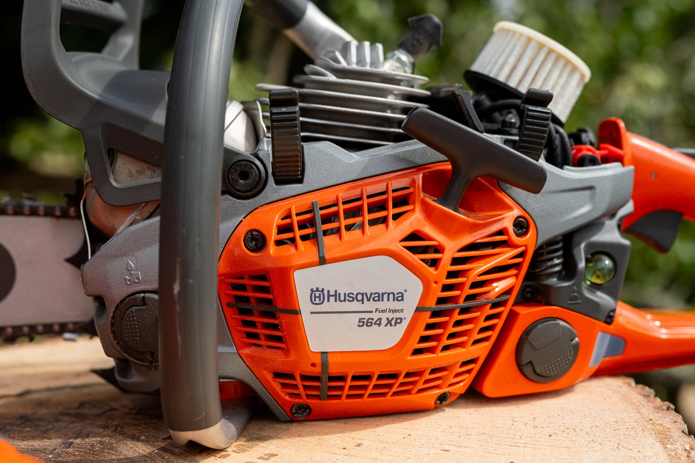 gaisa filtrs 564xp Husqvarna 564XPG ar jaunu, uzlabotu gaisa filtrācijas sistēmu