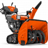 sniega pūtējs no husqvarna priekšplāns no sāna