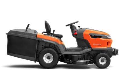 Traktors ar Grozu Husqvarna TC220T no sāniem