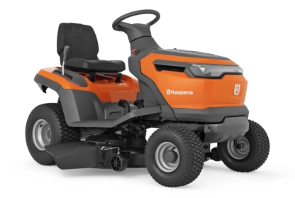 Husqvarna Traktors elektriskais TS100i uz balta fona no priekšas sāniem