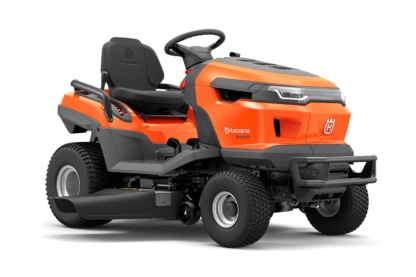 Traktors Husqvarna no priekšas