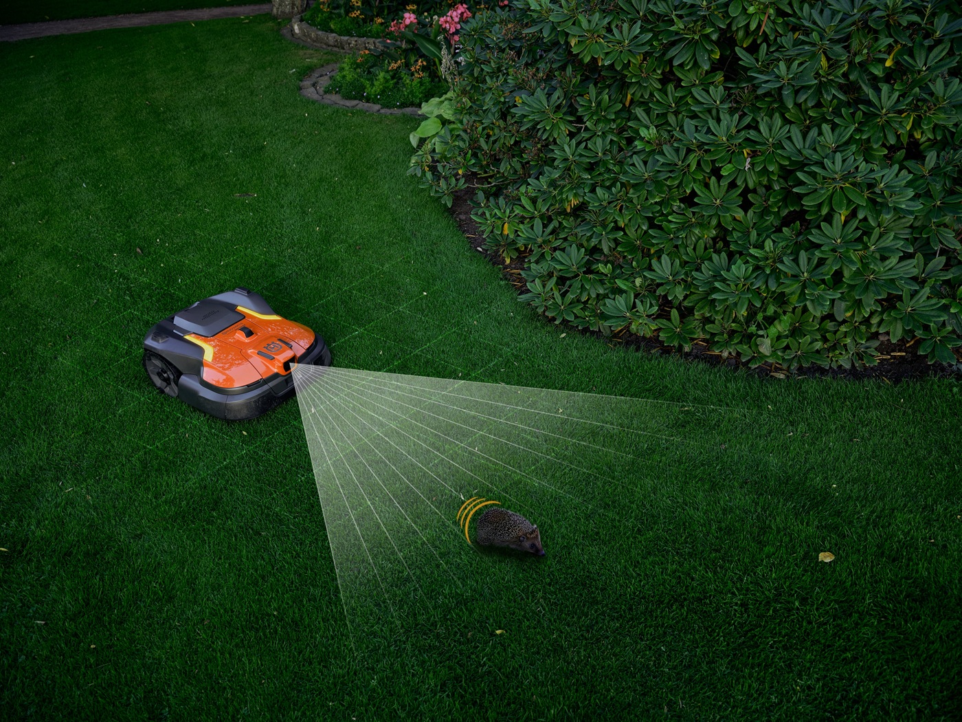 Epos vision 2 Papildus iebūvētajai radara sistēmai, Vision tehnoloģija nodrošina vēl augstāku drošību un precizitāti zāliena kopšanā. Tā izmanto mākslīgā intelekta vadītu kameru, kas ļauj robotizētajam zāles pļāvējam vizuāli identificēt un izvairīties no dažādiem šķēršļiem.