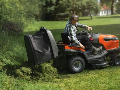 Tiek iztukšots grozs no Husqvarna Traktora TC220T